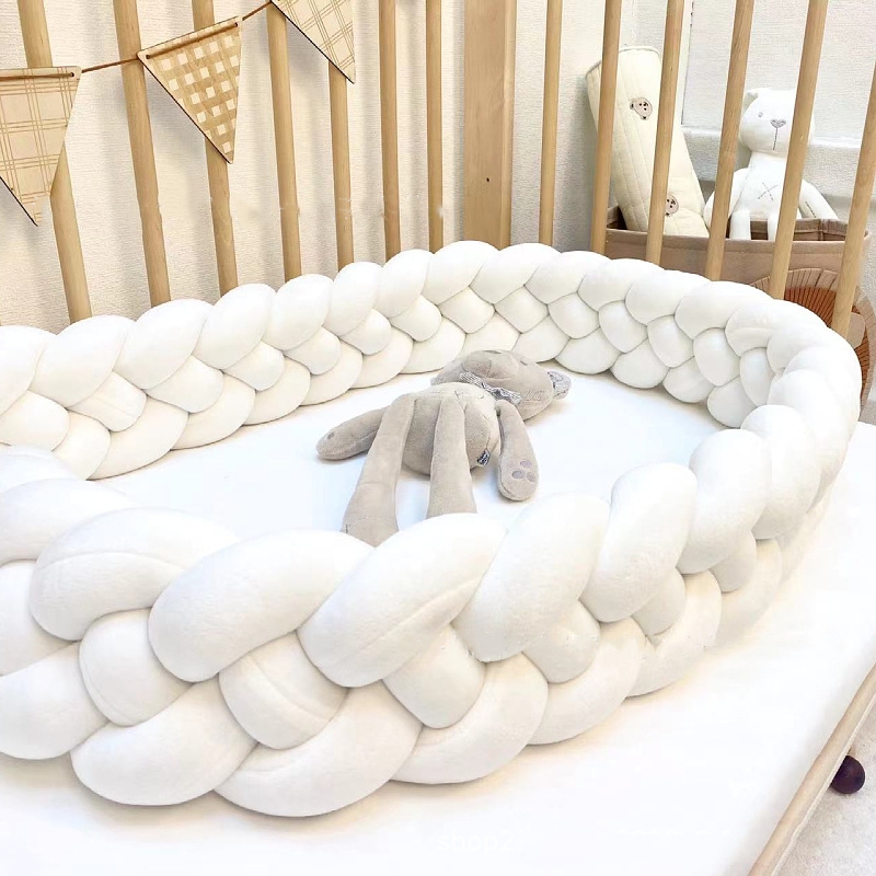 Защитный бортик-косичка для де – обзор и цена Baby Nursery Pillow